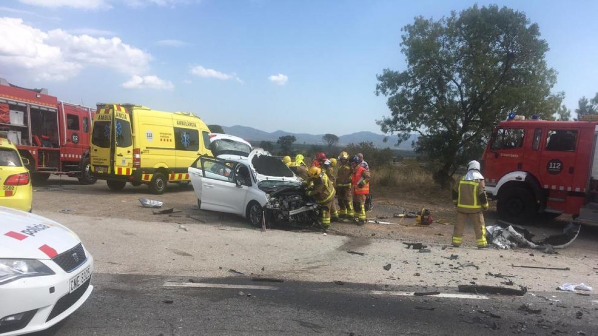 Imatge de l'estat d'un dels dos vehicles implicats en l'accident.