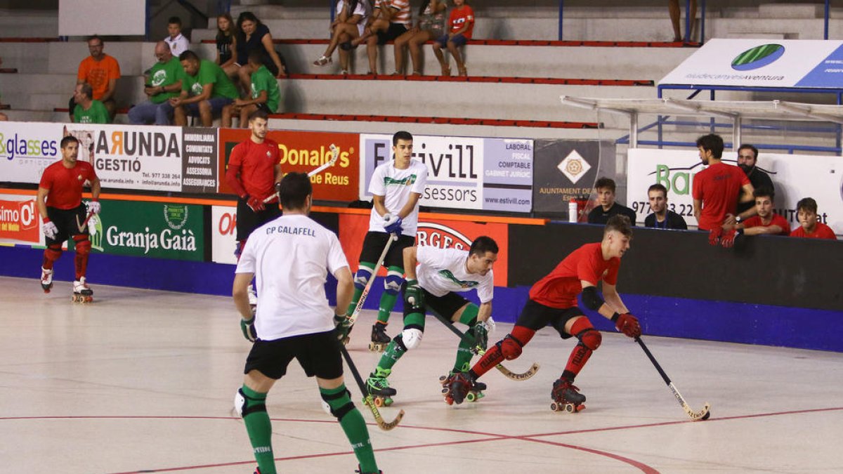 Imatge d'arxiu del primer partit de pretemporada que van disputar Reus i Calafell aquest estiu.