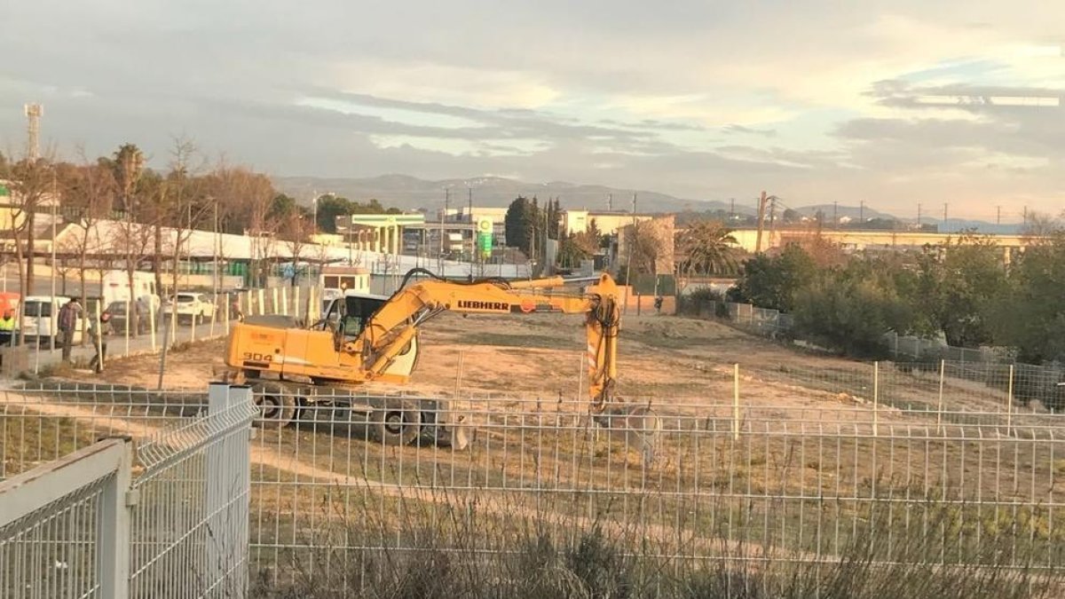 Imagen del terreno en obras donde se ha construido la CAP Botafoc