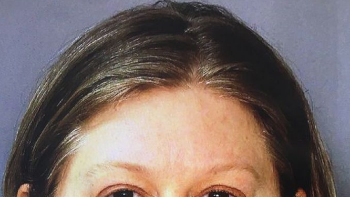 Imatge de la dona després de ser arrestada
