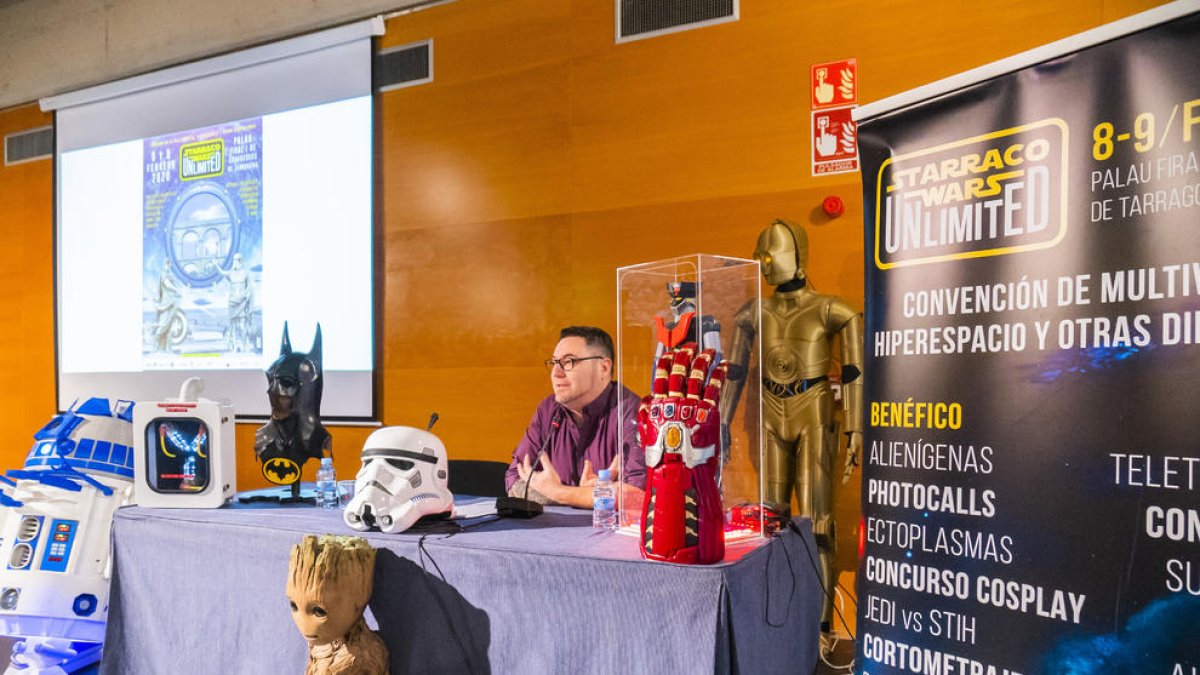 Presentació de la Starraco Wars Unlimited.