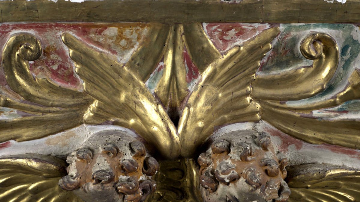 Imagen del estado del retablo Santa Anna de la Catedral de Tortosa antes de la restauración