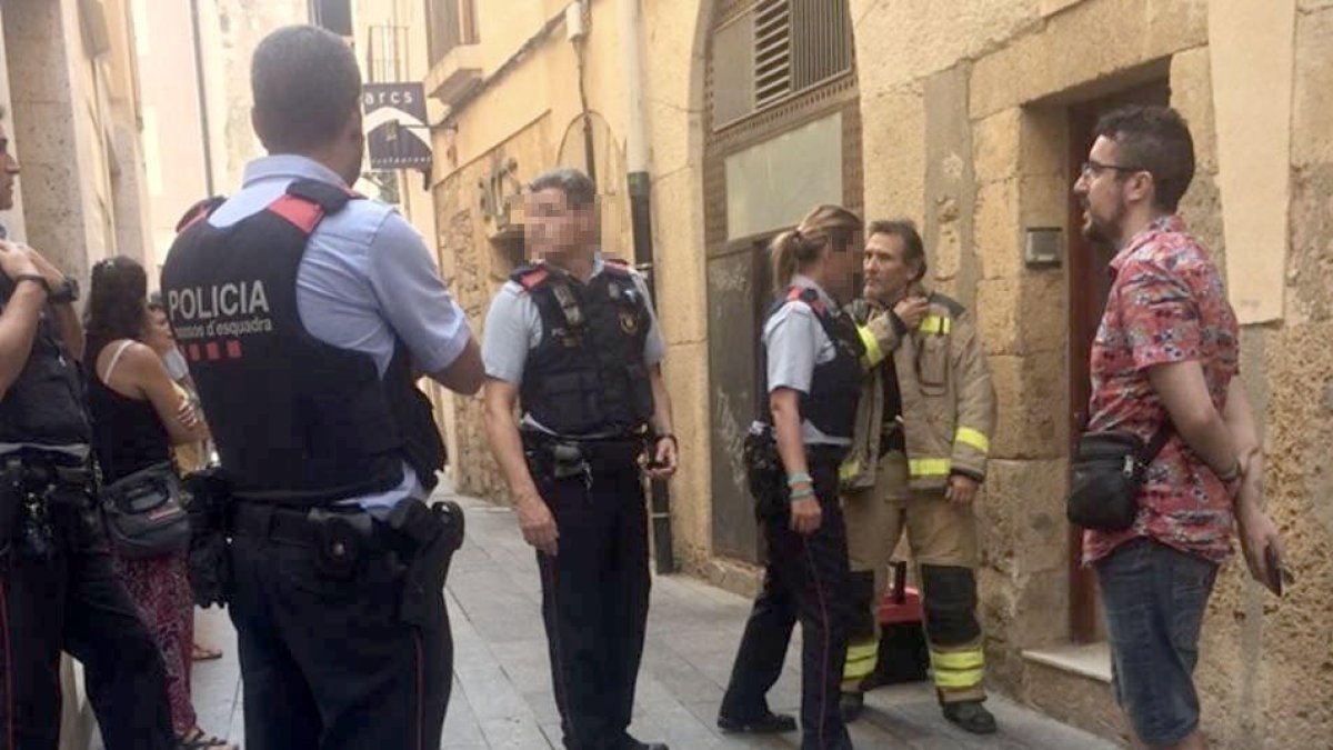 Los Mossos d'Esquadra interviniendo por un incidente en la Part Alta de Tarragona.