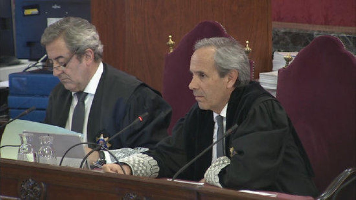 Imagen del fiscal Jaime Moreno durante un interrogatorio en el juicio del 1-O en el Supremo.