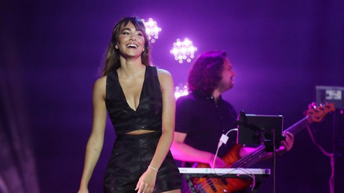 Imagen de Aitana durante un concierto