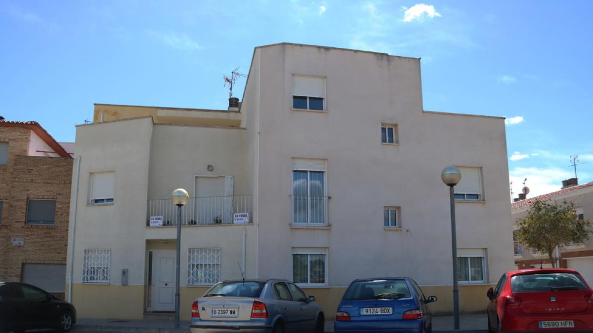 Imagen de la casa de Ulldecona donde la Guardia Civil detuvo a una persona relacionada con la desaparición.