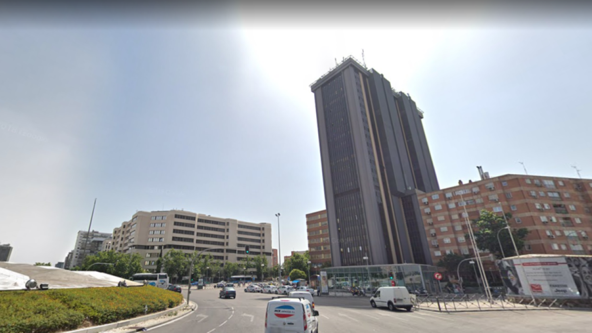 Imatge de la plaça Castilla on va suïcidar-se l'home.