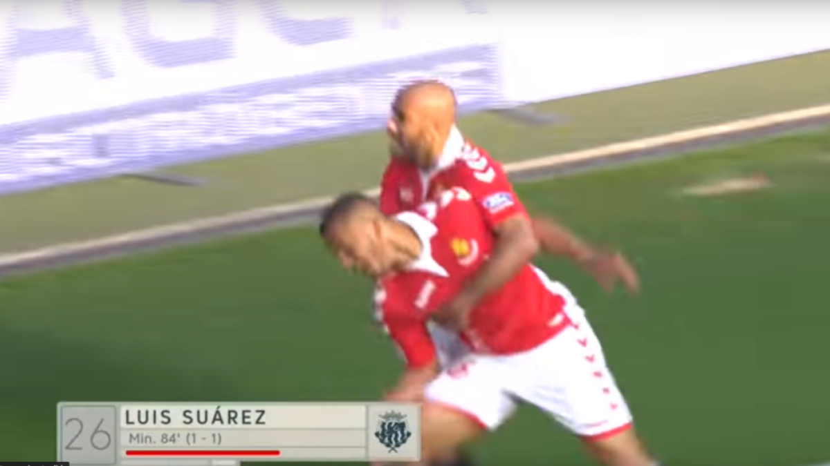 Els jugadors del Nàstic celebren el gol de Luis Suárez
