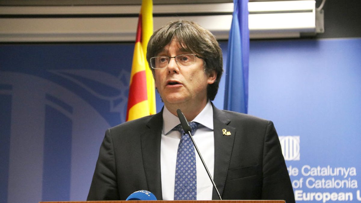 El expresidente Carles Puigdemont en la sede de la delegación del gobierno en Bruselas.