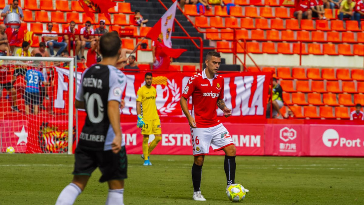 Juan Rodríguez, durant un moment que el Nàstic va disputar contra el Castellón el passat diumenge al Nou Estadi (1-1).