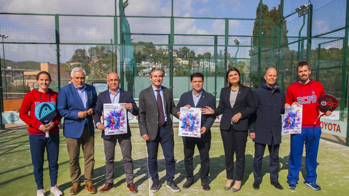 Los asistentes a la presentación del campeonato, en las instalaciones del Club Tenis Tarragona.