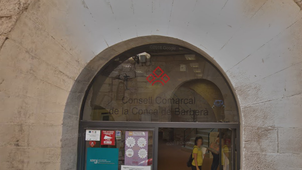 Imatge de la façana del Consell Comarcal de la Conca de Barberà.