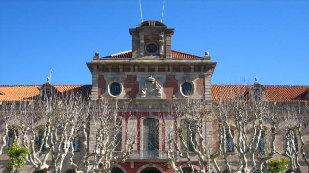 Imatge de la façana del parlament de Catalunya.