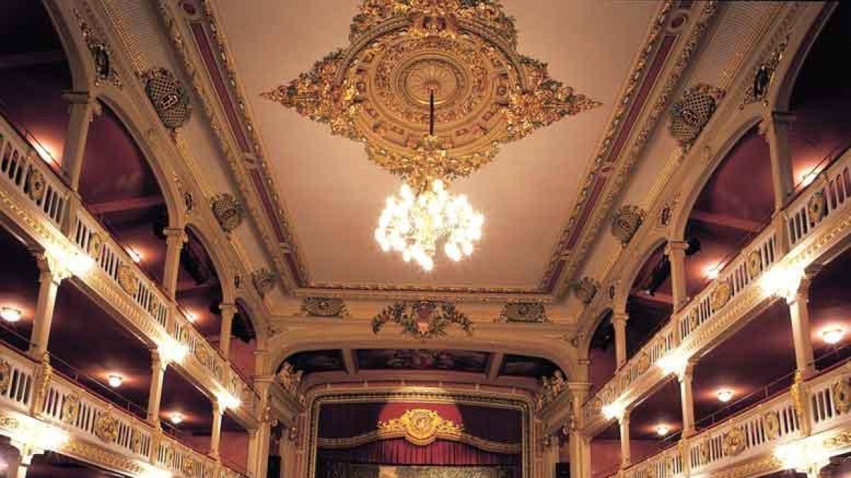 Teatre Batrina, espai on es faran les exhibicions del Tots Dansen.