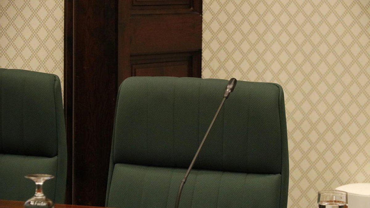 Cadira buida a la comissió d'investigació del 155 al Parlament de Catalunya.