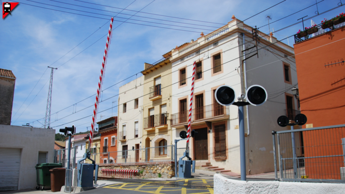 Imagen de archivo del paso a nivel de Roda.