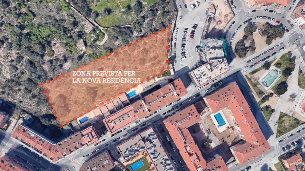 Finca municipal on es construirà la futura residència.