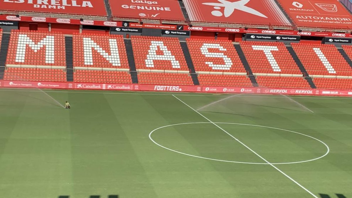 El Nou Estadi, abans del Nàstic-Llagostera