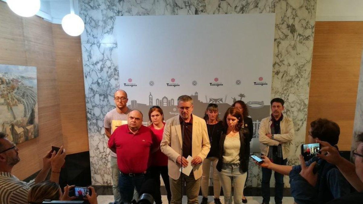 Imagen de la comparecencia de Pau Ricomà y el equipo de gobierno.