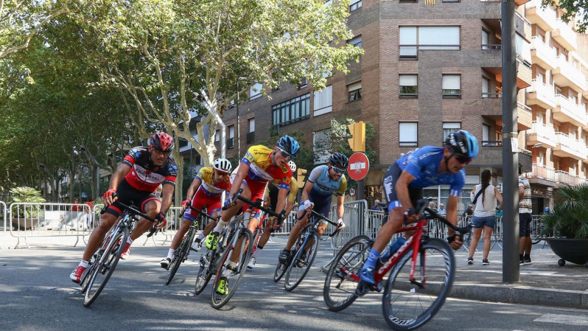 La prova ha comptat amb dues fases eliminatòries per decidir els finalistes.