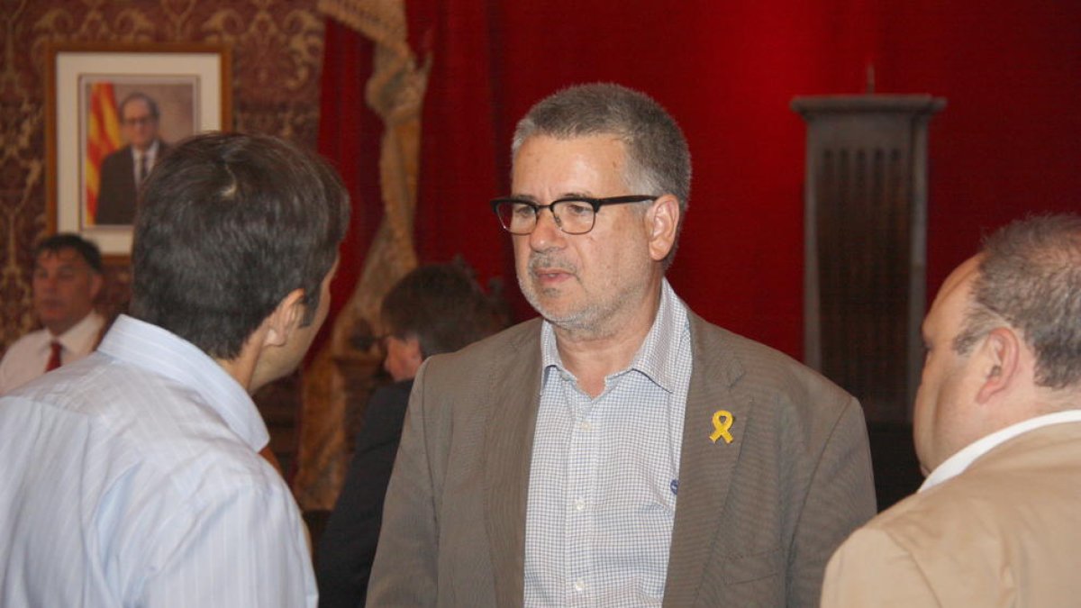 El candidato de ERC a la alcaldía de Tarragona, Pau Ricomà, antes del plenario extraordinario de este martes, 11 de junio.