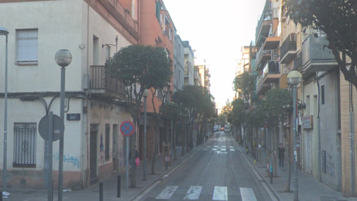 Imagen de la calle Xile de Badalona, donde han tenido lugar los hechos.