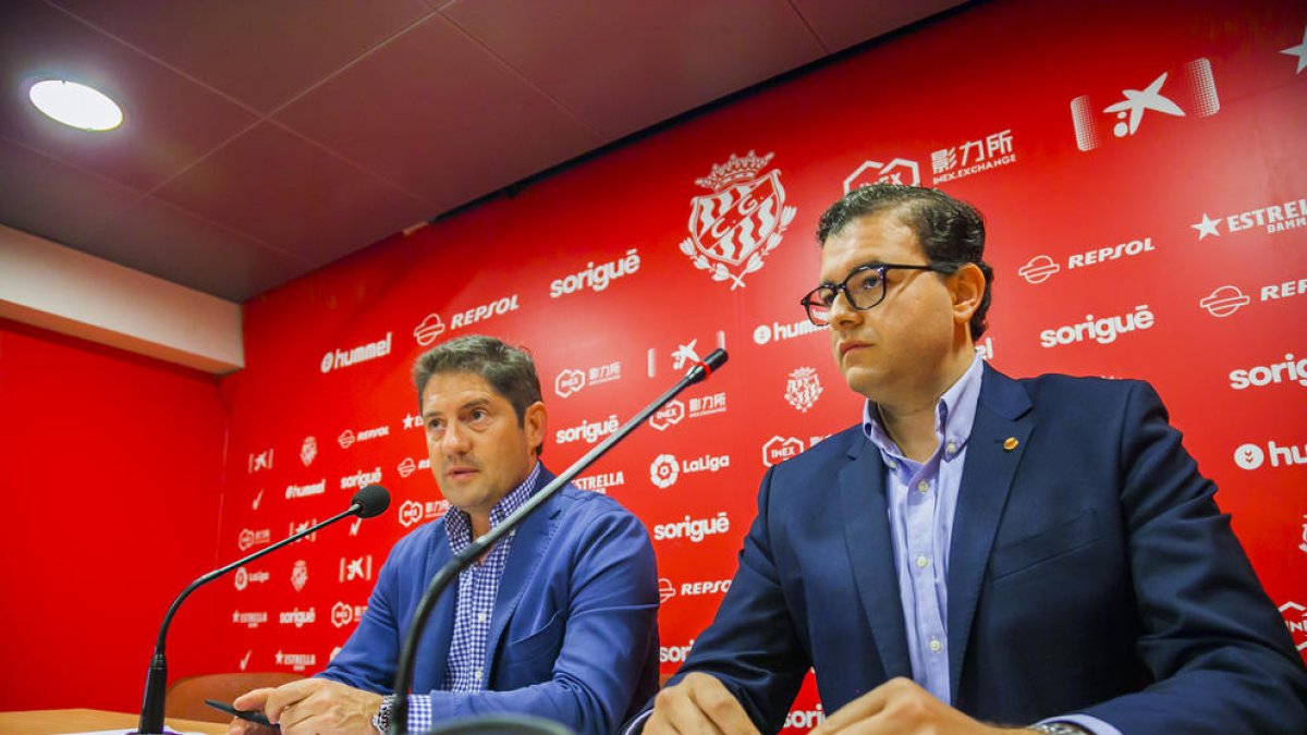 Lluís Fàbregas, director general del Nàstic, y José Andreu, responsable de Marketing