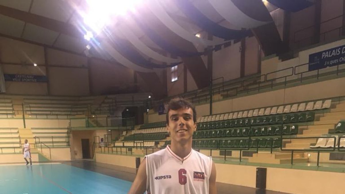 Rubén Llanos tiene el baloncesto como a su máxima pasión.