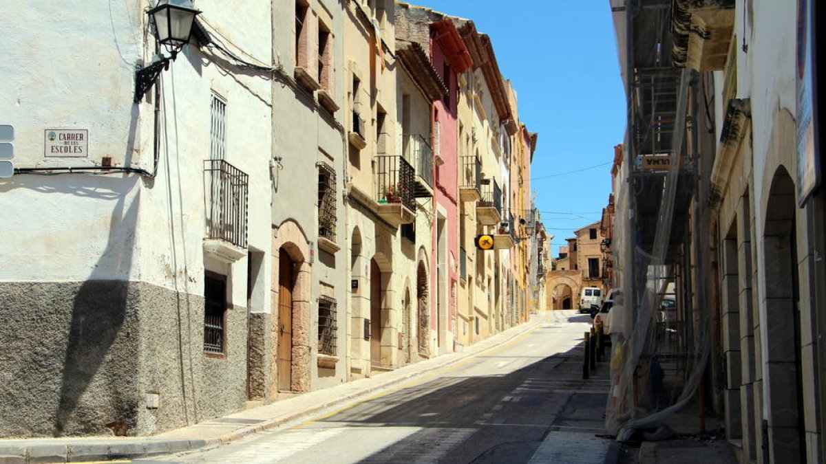 Es faran treballs de canalització pel servei de gas a l'alçada del número 44 del carrer de Dalt.