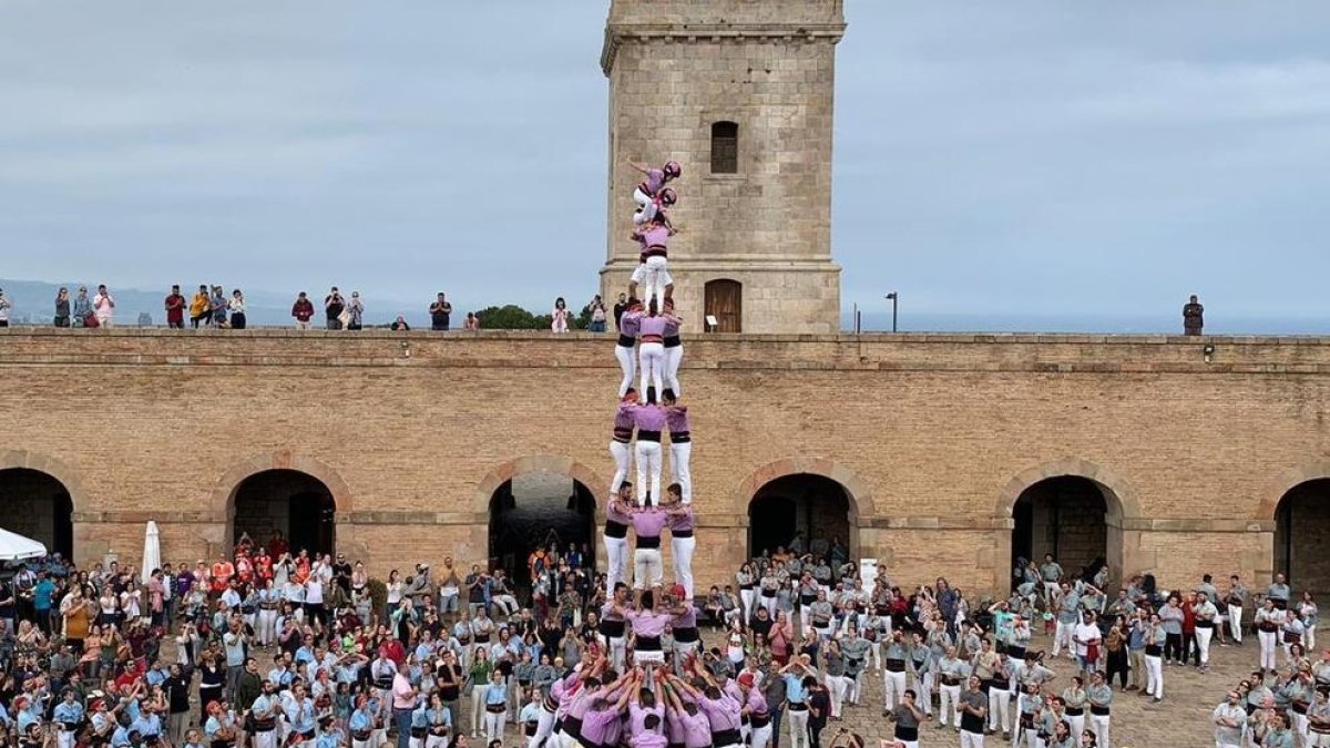 La Jove de Tarragona va estrenar els galons de nou al Castell de Montjuïc.