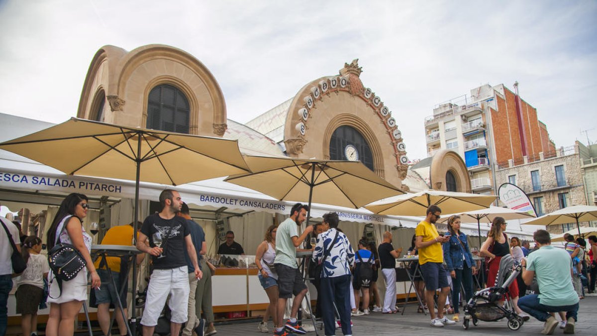 El fet que la Fira del Vi fos a Corsini va ajudar a una major presència de parades de menjar.