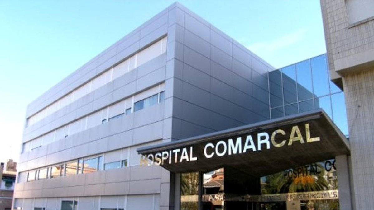 Pla general de la façana principal de l'Hospital Comarcal d'Amposta.