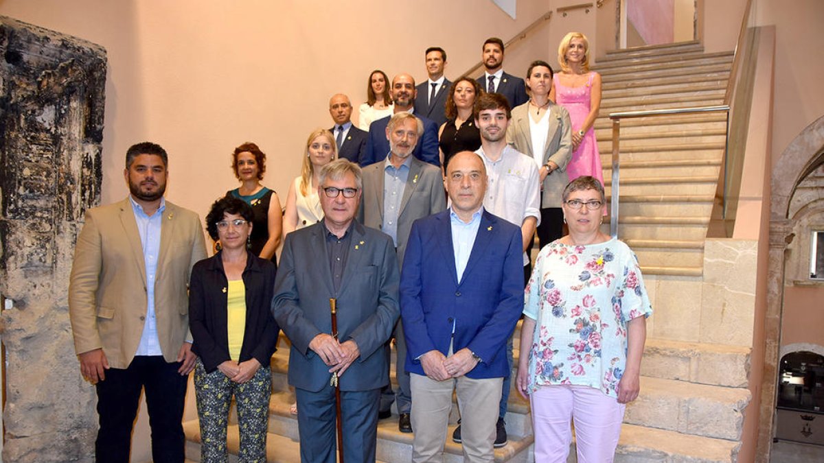 Imatge dels regidors del nou plenari municipal de Torredembara.