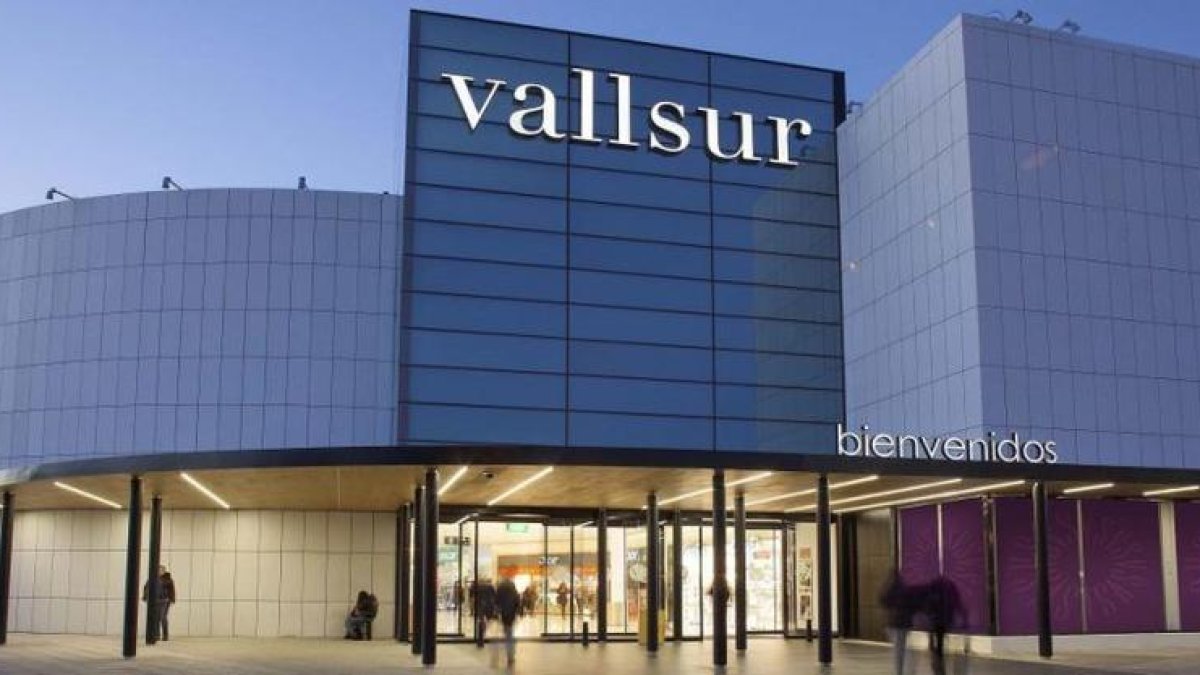 Els fets es van produir al voltant del centre comercial Vallsur de Valladolid.