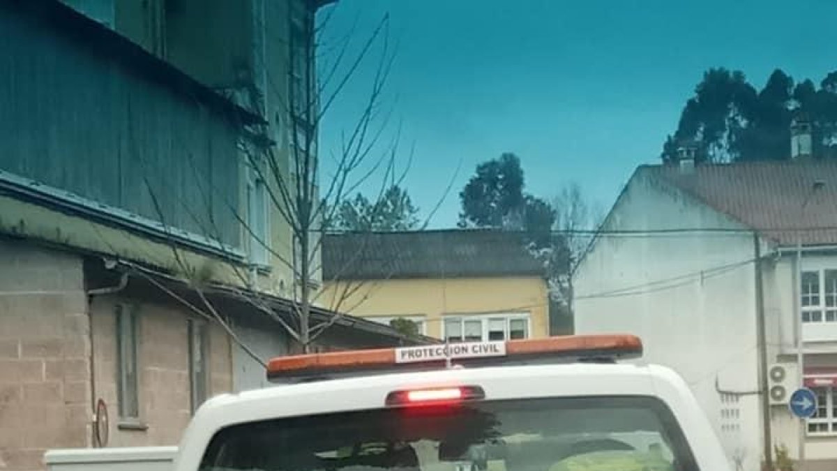 Imatge d'arxiu d'un vehicle de Protecció Civil de Betanzos.