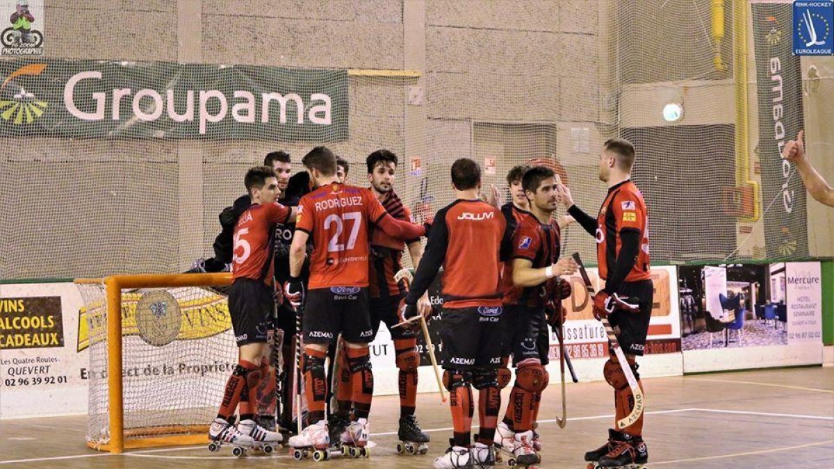 Los jugadores del Reus Deportiu, durante un partido