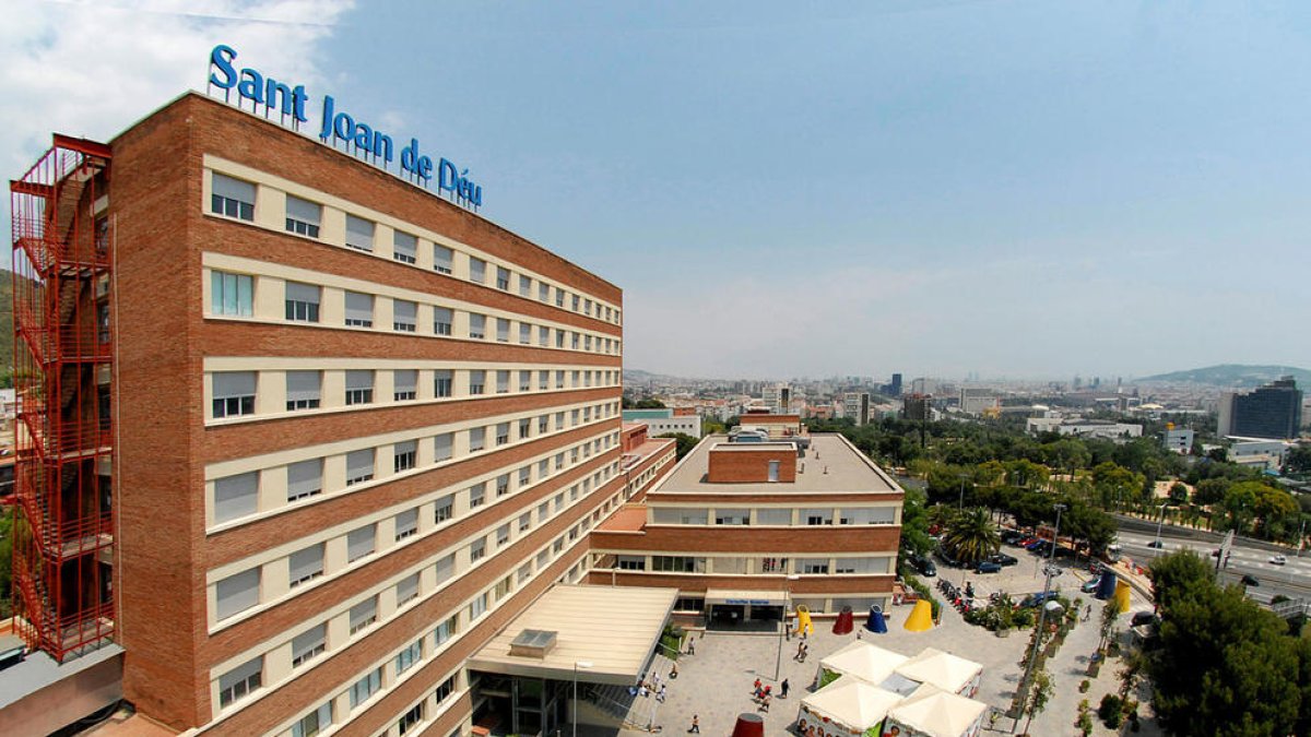 El menor se encuentra ingresado en la UCI del Hospital Sant Joan de Déu de Barcelona.