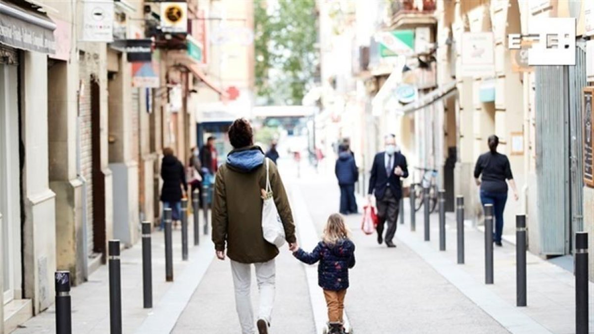 A partir de demà diumenge els menors de catorze anys sortiran al carrer després de sis setmanes de confinament 