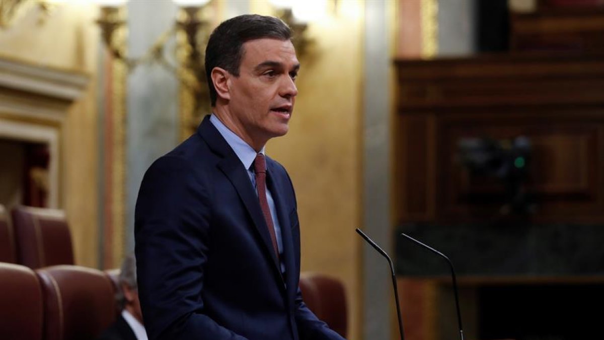 El presidente del gobierno español, Pedro Sánchez, en la sesión del Congreso de los Diputados.