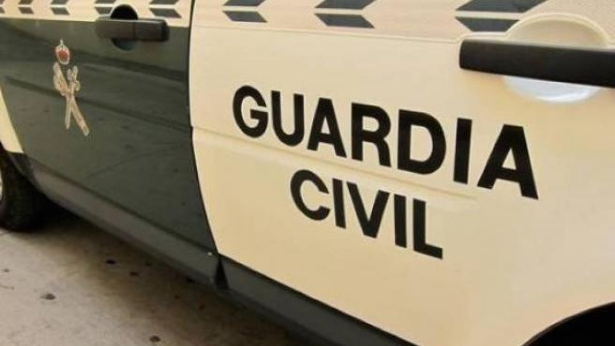 Agents de la Guàrdia Civil han detingut a un home com a presumpte autor de la profanació de les tombes