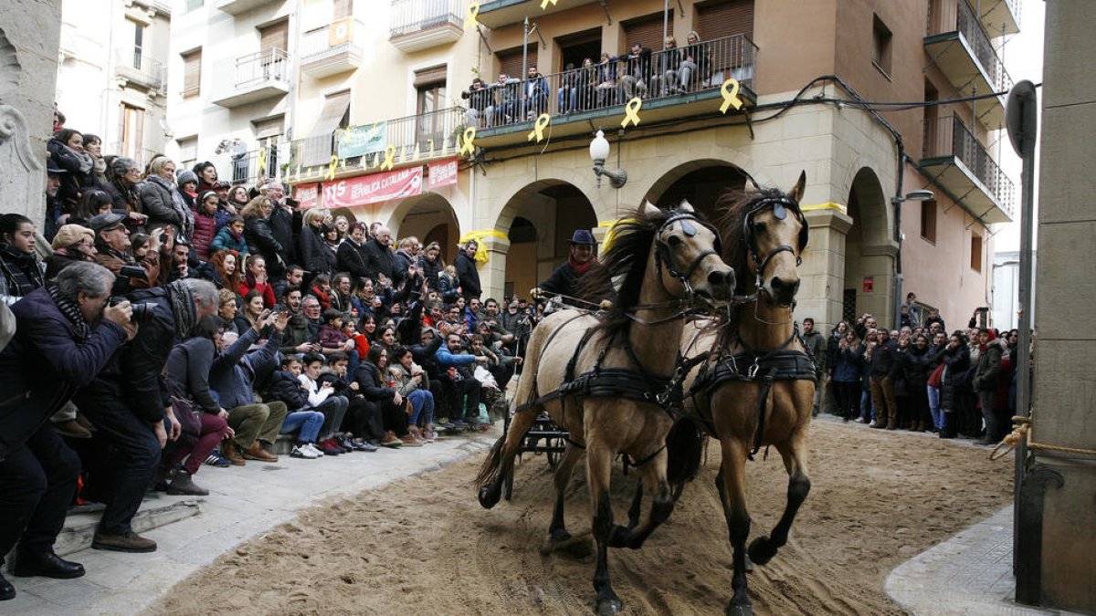 Imagen de una de las exhibiciones de caballos que se llevan a cabo en Valls.