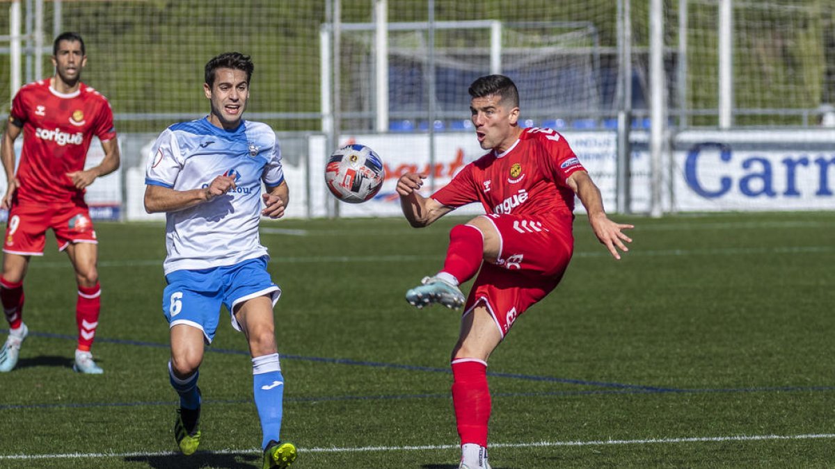 Javi Bonilla, durante un momento del Prat-Nàstic disputado este domingo (1-1).