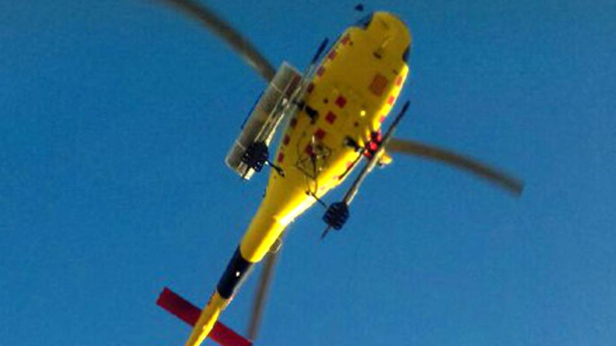 Un parapentista rescatado por los Bomberos en una imagen de archivo