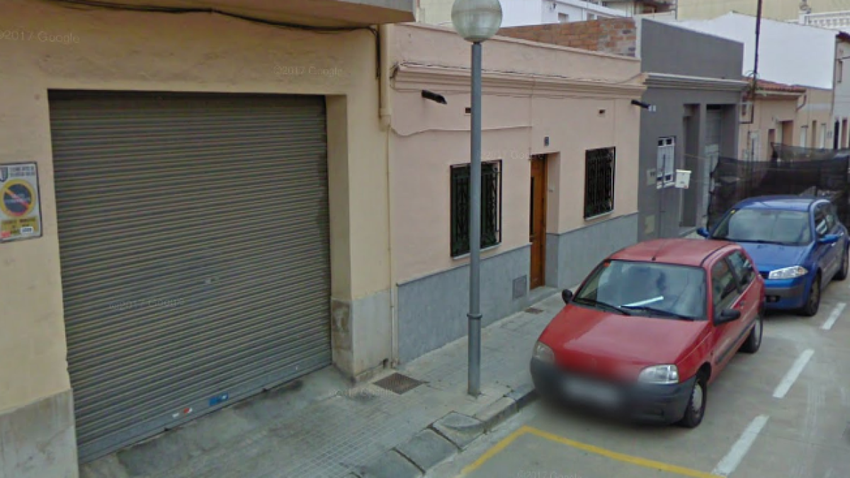 El suceso ha pasado al número 13 de la calle Àngel Guimerà.