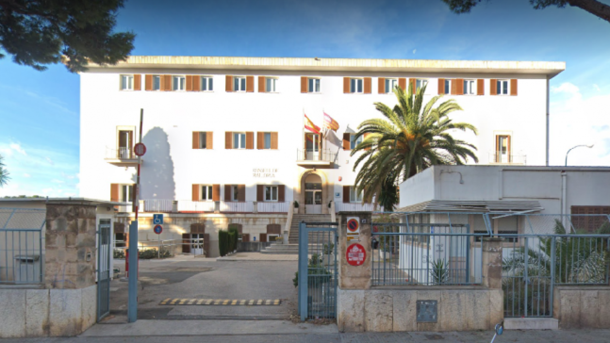 Imatge de l'exterior de l'edifici de l'Institut d'Assumptes Socials de Mallorca.