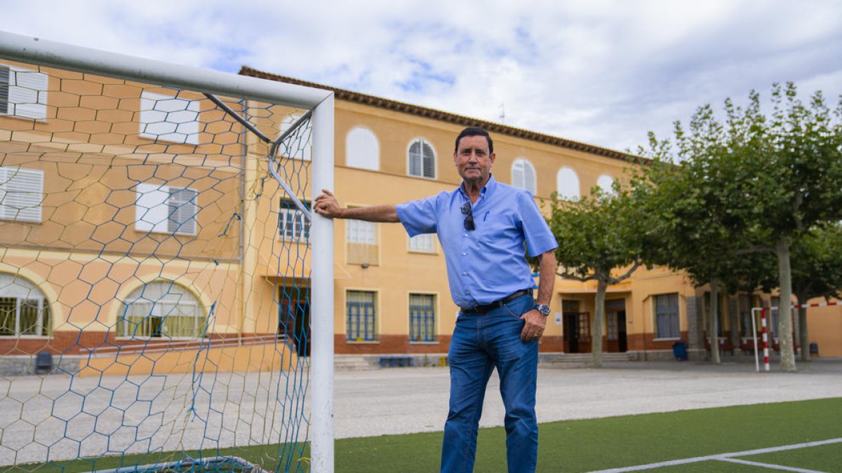 Juncosa este lunes en el patio de la escuela.