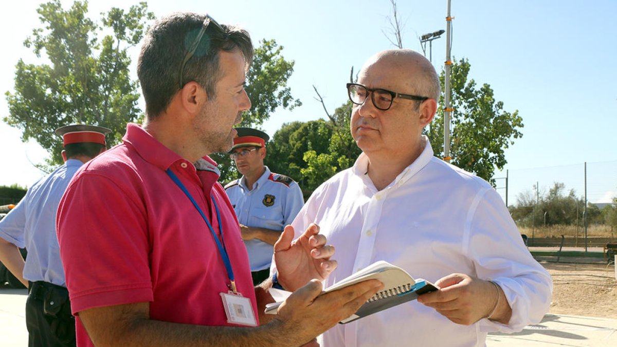 El president de l'Audiència de Tarragona, Javier Hernández, al Centre de Comandament de l'incendi forestal de la Ribera d'Ebre.