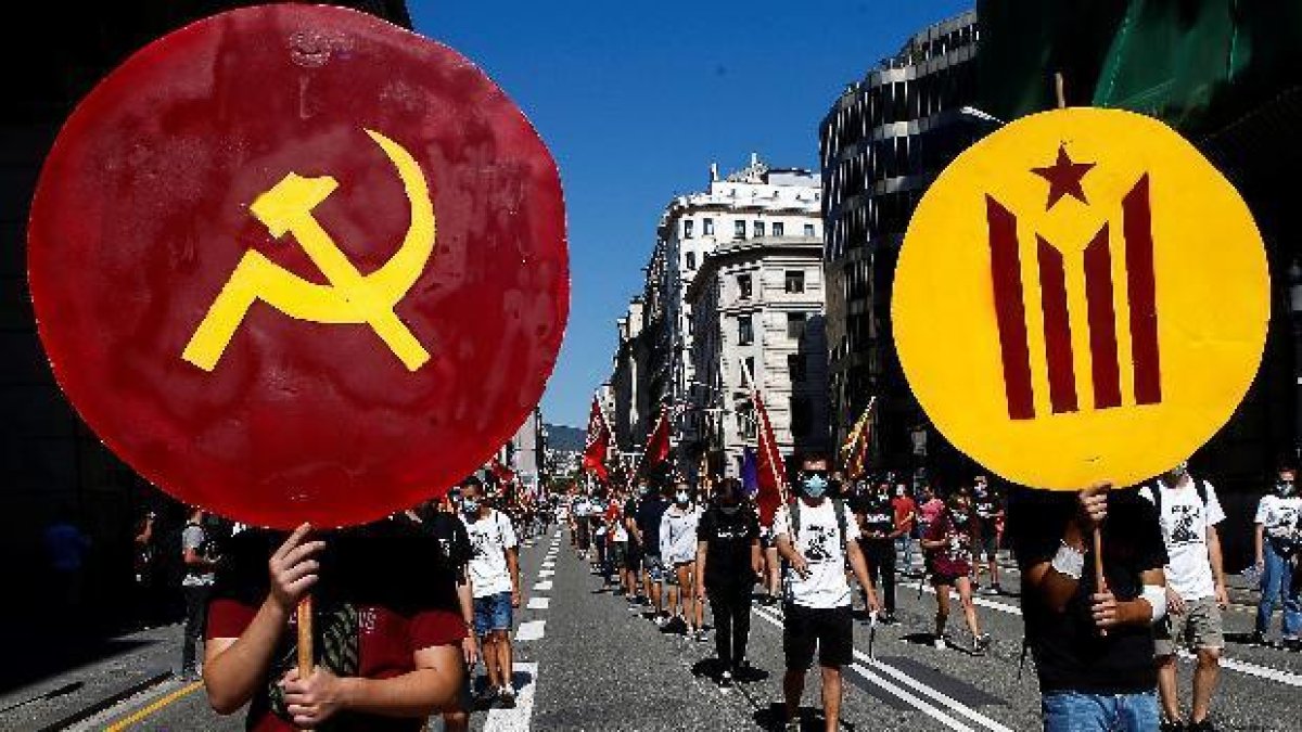 Manifestació de Arran pel centre de Barcelona coincidint amb la Diada