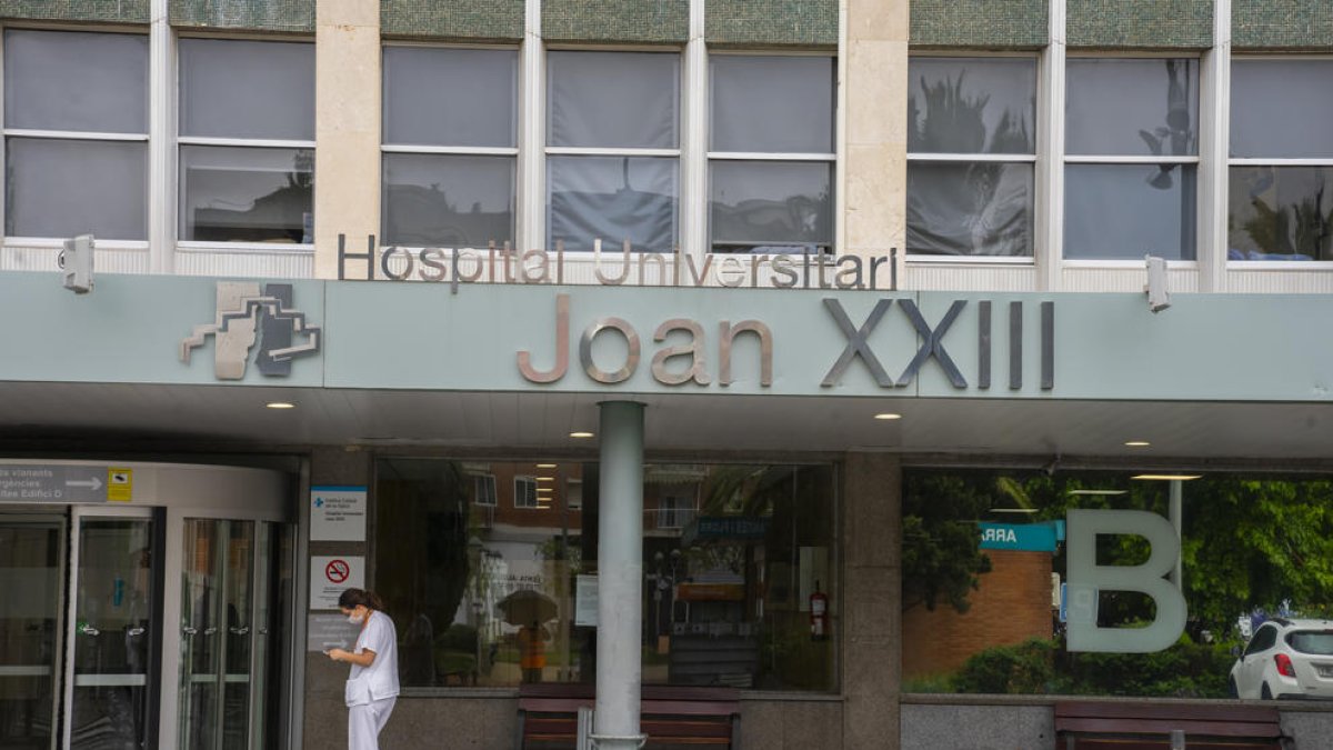 La façana de l'Hospital Joan XXIII