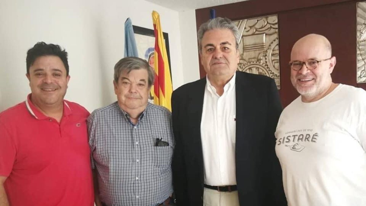 Ramón de la Fuente, del Horno Huguet, Joan Cabré, del Horno Cabré, Jordi Just, presidente de la Cámara de Reus, y Xavier Pamies Sistaré, del Horno Sistaré.